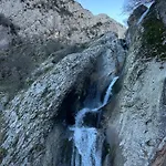Jani 招待所 *