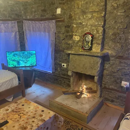 Jani Stone House Fireplace Near Quiet Nature 게스트하우스